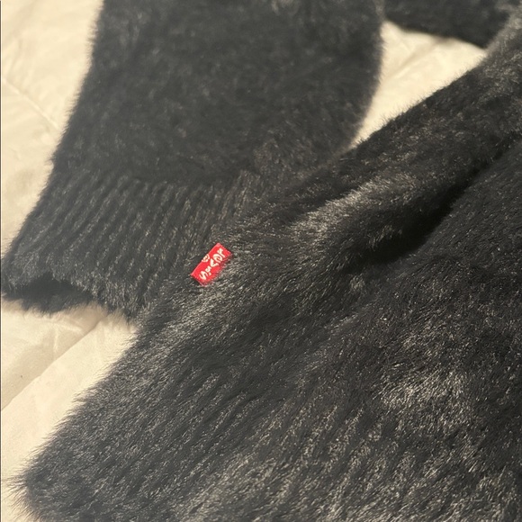 Levi's Black Fuzzy Outerwear - Picture 5 of 5